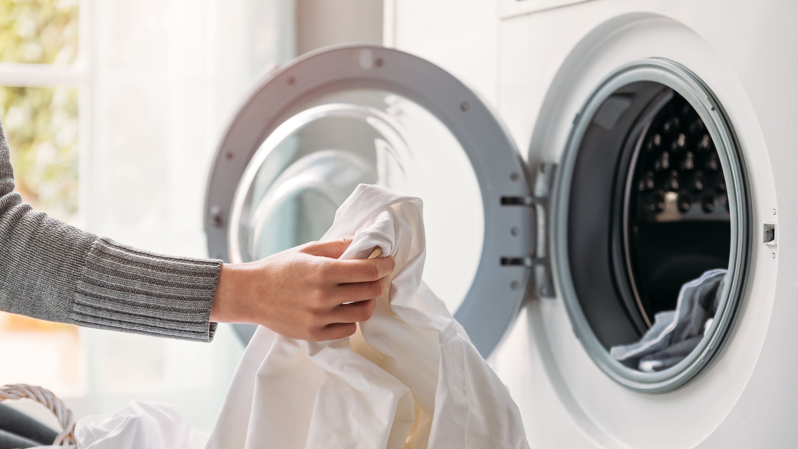 Keeping Your Clothes Clean and Fresh with Super Suds